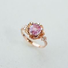 Sofia Zakia, Cute Promise Rings, Vintage Gold Engagement Rings, Cute Engagement Rings, Fancy Rings, Ring Ideas, Fancy Jewellery, Cute Rings, Pretty Rings