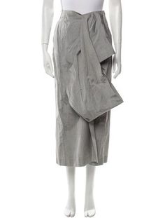 Issey Miyake SkirtGreySlit PocketsButton ClosureFit:Skirts by Issey Miyake typically fit true to size. Midi Length Skirts, Accessories Jacket, Issey Miyake, Shirt Accessories, Shoulder Sweater, Hoodie Dress, Casual Jeans, Sweater Accessories, Jacket Tops