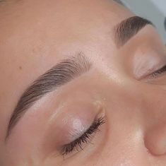 Brow Inspiration, Eyebrows Done, Eyebrows Goals, Straight Eyebrows, Straight Brows, Makeup Life Hacks, Full Eyebrows, Eyebrow Design, Henna Brows