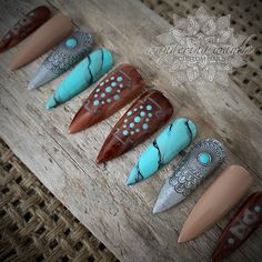 Leather beaded nails with turquoise accents and a sterling silver jewelled features. Gloss finish *XL stiletto, Long Coffin, XL Tapered Square, Short Square & Almondetto shape shown. Handpainted. Each set is unique, no two sets are identical. Your new salon quality nail enhancements made by a professional nail artist, come with 10 custom nails in a box with protective packaging, detailed instructions for application & removal, cuticle pusher, wood file, buffer, alcohol wipe, nail tabs, glue & lo Nails With Turquoise, Western Nails Country, Beaded Nails, Boho Western Nails, Country Nail Designs, Cowgirl Nails, Western Nail Art, Flash Nails, Country Acrylic Nails