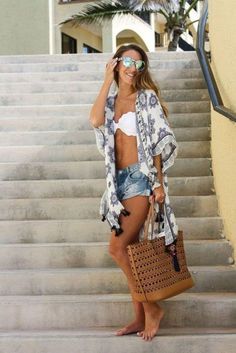 Ropa para llevar en las vacaciones en playa - Looks de verano Cover Up Swimsuit Outfit, Pool Side Outfit, Pool Party Outfits, Outfit Essentials, Fest Outfits, Mode Kimono, Beach Kimono, Beach Looks