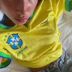 Sports Team Outfits, Soccer Fits, Brazil T Shirt, Brazil Shirt, Sports Team Apparel, Football Jersey Outfit, Camera Pictures, Dark Skin Boys, Sport Jersey