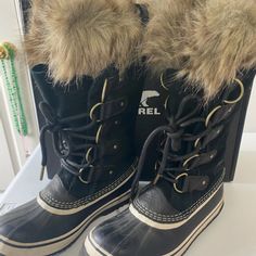 Sorel -Joan Of Artic Boots Size 8 Worn Once Sorel Joan, Sorel Womens, Sorel Shoes, Winter Rain, Rain Boots, Women Shoes, Boots, Women Shopping, Black