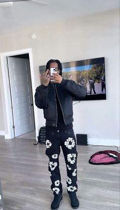 Travis Scott Phantom, Travis Scott Outfits, Mens Clothing Trends, Black Outfit Men, Denim Tears, Cute Nike Outfits, Dope Fits, Black Men Fashion Swag