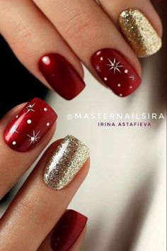 It can be anything, as long as it's holiday-themed! Valentine Nails, Christmas Nails Easy, Nails 2021, Street Nails, Festival Nails, Short Acrylic Nails Designs