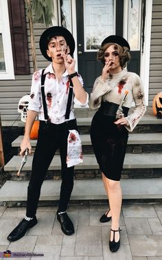 Best Scary Couples Costumes, Lesbian Couple Halloween Costumes Ideas, Halloween Costumes For Lesbian Couple, Scary Halloween Couples Costumes, Lesbian Couple Costumes For Halloween, Scary Halloween Couple, Ideas Para Disfraces En Pareja, Disfraz Halloween Original, Scary Couple Halloween Costumes Creative