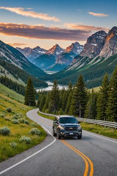 Ultimate Montana Road Trip Adventure 🏞️ Montana Road Trip, Beartooth Highway, British Colombia, Glacier National Park Montana, Road Trip Routes, Road Trip Adventure, Scenic Byway, Trip Itinerary, Breathtaking Beauty