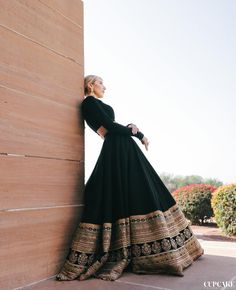 Birthday Simple Outfit, Lehenga Ideas Simple, Wedding Looks Indian, Fashion Event Outfit, Dress For Indian Wedding, Traditional Indian Wedding Dress, Temple Outfit, Aesthetic Suits, Wedding Outfits Indian