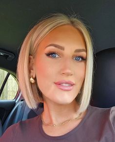 Long Balayage Bob, Fine Hair Bob Hairstyles, Blonde Bob With Fringe, Bob Cuts For Fine Hair, Julianne Hough Short Hair, Long Bob Blonde, Hair Extension Lengths, Bangs Bob, Icy Blonde Hair