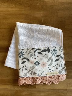 Farmhouse Flowers Crochet Kitchen Towel - The Vintage Home Studio Crochet Kitchen Towel, Crochet Kitchen Towels, Linen Hand Towels, Decorative Hand Towels, Farmhouse Fabric, Crochet Towel, Crochet Kitchen