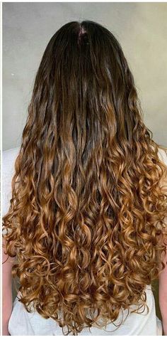 Curly Hair Photos, Shampoo For Curly Hair, Natural Curls Hairstyles, Long Curly Hair, Long Curly, Natural Curls