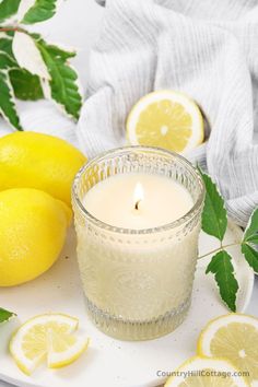 lemon soy candle in a glass jar Lemon Candles Homemade, Homemade Citronella Candles, Lemon Scented Candle, Candle Scents Recipes, Candle Making Recipes, Citrus Candle, Diy Aromatherapy Candles, Lemon Candle, Diy Scent