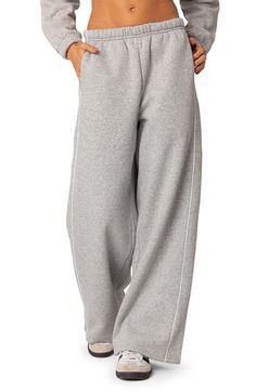 Feel the comfort of these relaxed-fit sweatpants cut from a supersoft cotton blend. Pull-on style Elastic waist 50% cotton, 50% polyester Machine wash, dry flat Imported Fall Sweatpants, Sports Sweatpants, Wide Leg Sweatpants, Sports Trousers, Grey Sweatpants, Foto Ideas Instagram, Trouser Style, Fashion Joggers, Low Rise Jeans