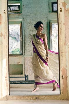 Sunita Shekhawat JaipurPost Production Jatin Lulla Sunita Shekhawat, Pretty Nose, Saree Poses, Photographie Portrait Inspiration, Salwar Kamiz, Saree Models, Indian Models