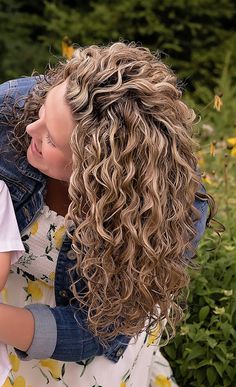 Styling Curly Hair, Permed Hair, Must Have Products, Biracial Hair, Curly Hair Problems, Curly Weaves, Natural Curls Hairstyles