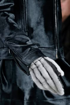 Rick Owens Fall 2013 Menswear Fashion Show | Vogue Aesthetic Era, Man Clutch, Creepy Images, Fashion Gloves, Special Clothes, Mens Style Guide, Fashion Week Runway, Menswear Collection, Mens Wear