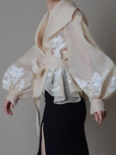 Organza Jacket, Organza Blouse, Mode Abaya, Silk Organza, White Blouse, Rolling Stones, Classy Outfits