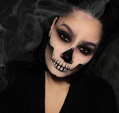 Halloween Makeup Pretty, Face Art Makeup, Amazing Halloween Makeup, Halloween Makeup Scary, Halloween Makeup Inspiration