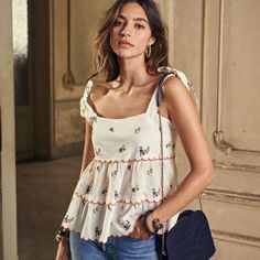 Questions? Leave A Comment Below! Cotton Tank Top, Inspiration Mode, Parisian Style, Moda Casual, Look Fashion, Blouse Designs, Ideias Fashion, Casual Fashion, Lookbook