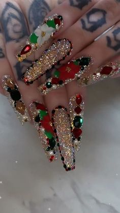 Glam Christmas Nails Acrylic, Reflective Glitter Christmas Nails, Poinsettia Nail Art, Glam Christmas Nails, Poinsettia Nails, Reflective Nails