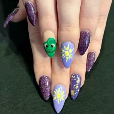 #nails #nailart #naildesign #tangled #rapunzel #pascal #purplenails #sunrise #chameleon #chameleonnails Disney Tangled Nail Designs, Tangled Rapunzel Acrylic Nails, Repunzle Themed Nails, Purple Rapunzel Nails, Rapunzel Pascal, Tangled Acrylic Nails, Rapunzel Nail Ideas, Rapunzel Nail Designs, Rapunzel Themed Nails