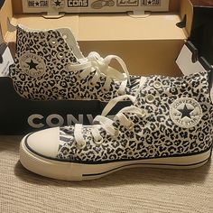 Nwt Converse Black And White Women's Chuck Taylor All Star Animal Mix Hi Egret Zebra Leopard In Size 6. This Style Has 2 Prints, Leopard And Zebra. Leopard All Over And Zebra On The Tongue. See Photos For Details. Platform Converse Zebra, Converse Black And White, Animal Mix, Adidas Outfit Shoes, Pretty Shoes Sneakers, Converse Black, Shoe Inspo, Adidas Outfit, Print Sneakers