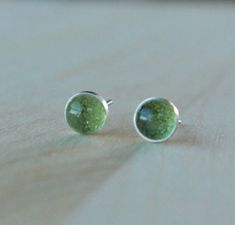 Titanium Stud Earrings Peridot Gemstone / 6mm Cabochon Bezel - Etsy Niobium Earrings, Argentium Silver Jewelry, Sensitive Ears Earrings, Simple Hoop Earrings, Titanium Earrings, Titanium Jewelry, Ear Earrings, Gemstone Stud Earrings, Gemstone Cabochons