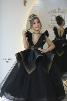 Kids Party Wear Dresses, Gorgeous Bridesmaid Dresses, Kids Party Wear, Sewing Wedding Dress, Girls Dress Sewing Patterns, Fancy Frocks, Kids Dress Wear