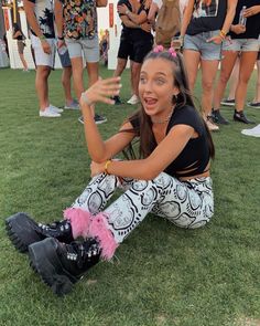 Emma Chamberlain Coachella Outfits, Emma Chamberlain Coachella, Emma Chamberlain Outfit, Mode Coachella, Emma Chamberlain Outfits, Coachella Fits, Cochella Outfits, Coachella Outfits, Festival Outfit Inspiration