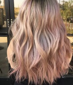 Rose Gold Hair Color Ideas, Gold Hair Color Ideas, Gold Blonde Hair, Hostess Ideas, Rose Gold Blonde, Rose Gold Balayage