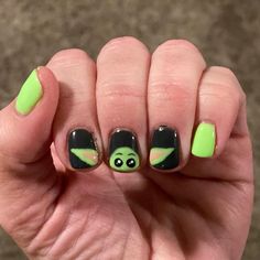 Star Wars Christmas Nails, May The 4th Nails, Starwars Nails Easy, Grogu Nail Art, Cutesy Nail Art, Star Wars Nail Designs, Cute Character Nails, Starwars Nails Simple