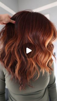 Tampa Hairstylist / Balayage Specialist 🎨 on Instagram: "Ever wonder what a partial balayage could do to your copper/red hair? Here you have it 😍 Some bright warm pops to add dimension to this lovely mane🧡   #trendinghair2024 #hairstylesofinstagram #hairstyles2024 #springhair #springhaircolor #copperhair #balayageartists #copperbalayage #redbalayage #dimensionalcopper #dimensionalred #dimensionalcolor #tampafl #tampasalon #tampahairstylist #alexmercedeshair #trendinghair #redkencolor #behindthechair" Black Roots Copper Hair, Medium Length Copper Balayage, Copper To Blonde Balayage, Red Copper Hair Color Balayage, Dark Red With Blonde Highlights, Short Red Hair With Blonde Highlights, Copper Balayage Bob, Red To Blonde Ombre Hair, Balayage Hair Red