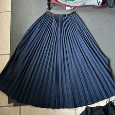 New Without Tag Spring Navy Pleated Skirt, Spring Pleated Navy Skirt, Blue Pleated Flared Maxi Skirt, Spring Navy Pleated Bottoms, Blue Pleated Midi Skirt Bottoms, Navy Lined Skirt For Spring, Navy Pleated Summer Skirt, Navy Pleated Bottoms For Spring, Navy Pleated Skirt For Summer