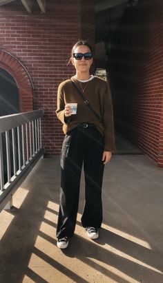 10 Piece Wardrobe: Outfit 1 | Natalie Borton 10 Piece Wardrobe, Mom Outfits Spring, Natalie Borton, Skandinavian Fashion, Wardrobe Outfits, Mode Inspo, 가을 패션, Autumn Outfit, Outfit Inspo Fall