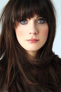 Love brunettes with blue eyes Hair Color For Fair Skin, Rambut Brunette, Makeup Tip, Zooey Deschanel, Pale Skin, Fair Skin, Brunette Hair Color, Hairstyles With Bangs