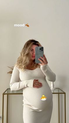 Cute Maternity Dresses, Winter Maternity Outfits, Recurring Dreams, Preggo Fashion, Being Pregnant, Stylish Maternity Outfits