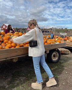 fall, fall inspo, fall outfit, fall outfit inspo, outfit, outfit inspo, school outfit, uggs, cute, cute outfit, aesthetic, aesthetic outfit, pretty, winter, winter inspo, winter outfit, winter outfit inspo, brandy melville, aesthetic fall, aesthetic fall, #fall #inspo #fallinspo #winterinspo #outfit #outfitinspo #aesthetic #brandymelvilleoutfits  #brandymelvilleusa Ugh Neumel Platform Outfit, Fall Boots Outfit Casual, Utah Fall Outfits, Sand Uggs Outfit, Outfits With Platform Uggs, Platform Ugg Outfits, Tan Tall Boots Outfit, Ugg Fall Outfits, Ugh Platform Outfits