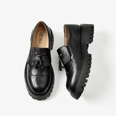 Fashioned by the tassel decoration and brogue fretwork, this loafer blends fashion and classic harmoniously. The slip-on design makes wearing/ taking off easier. Due to the chunky sole design, this shoe has good skid resistance. Upper: 100% Cow Leather Lining: 100% Pigskin Insole: 100% Pigskin Outsole: 100% Rubber Foam Heel Height: 5 cm Weight: 1kg Slip-on Platform Loafers With Brogue Detailing, Penny Loafers For Women, Black Penny Loafers, Chunky Platform Loafers, Platform Oxford Shoes, Tassel Decoration, Oxford Platform Shoes, Tassel Decor, Oxford Platform