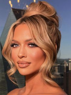 Bachelorette Party Hairstyles Brides, Beyonce Updo Hairstyles, Wedding Hairstyles With Glasses, Bridesmaid Hair From Front View, High Up Do Wedding Hair, Updo Hairstyles Brunette, Shinion Hair Trend 2024, Sofisticated Hairstyles