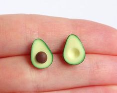 Clay Date, Avocado Jewelry, Avocado Earrings, Easy Polymer Clay, Earrings Food, Jewelry Friendship