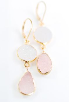 Bridesmaids Earrings, Earrings Pink, Diy Schmuck, Bridesmaid Earrings, Pretty Jewellery, Earrings Dangle, Cultured Pearls, Bling Bling, Earrings Gold