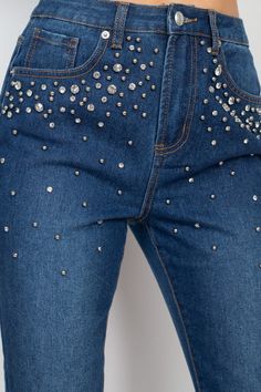 Rhinestone Denim Pants, Denim And Rhinestone Outfit, Rhinestone Jeans Outfit, Bedazzled Clothes, Bejeweled Jeans, Denim And Rhinestones, Decorated Jeans, Patched Jeans Diy, Jeweled Jeans