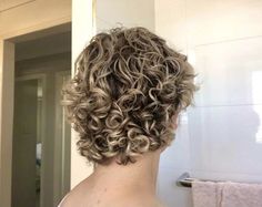 Curly Hair Highlights Men, Bleached Tips, Blonde Curly Hair, Short Curly Haircuts, Boys With Curly Hair