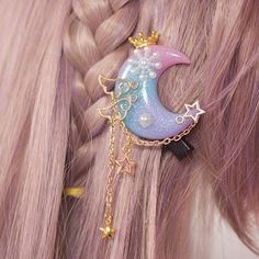 Kawaii Princess Lolita Handmade Moon Hairpin - Kuru Store #lolita #kawaii #aesthetic #cute #s #anime #grunge #classiclolita #makeup #harajuku #sweetlolita #vintage #princess #pastel #cosplay #art #fashion #kawaiigirl #harajukufashion #katemoss #fuck #sbabes #retroprincess #oldisbetter #suck #skateboard #smovie #pinkretro #bellaammara #hairpin Moon Resin, Moon Hair, V Model, Estilo Harajuku, Fashion Kawaii, Crystal Hair Clips, Kawaii Hairstyles, Japanese Sweet, Kawaii Jewelry