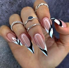 French Stiletto Nails Design, Nail Art Stiletto, Black Nail, Classy Nails, Fancy Nails, Long Acrylic Nails, Stiletto Nails