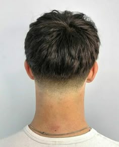 Medium Taper Fade, Fade Haircut Designs, Taper Fade Short Hair, Men Fade Haircut Short, Taper Fade Haircut