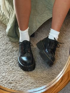 Old Money Doc Martens, Platform Doc Loafers, Docs With Ruffle Socks, Outfit With Low Doc Martens, Black Loafers Aesthetic, Doc Marten Low Top Outfit, Doc Martin Loafers Outfit, Shoe Ideas For School, Doc Martens Quad Outfit