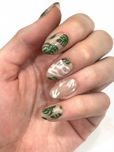 gel nails leaf design Jurassic Park Nails, Dino Nails, Leaf Nails, Western Nails, Witchy Nails, Retro Nails, Broken Nails, Baby Nails, Nail Polish Art