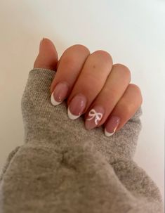 #coquette#style#roomdecor#nails Painted Nails Inspo Short, Oval Dip Nail Designs, Aesthetic Simple Nails Short, Short Nails At Home Ideas, Cute Painted Nails Short, Nail Inspo Gel Tips, Cute Nails Christmas Simple, White Nails With Bow Design, Minimal Short Nail Design