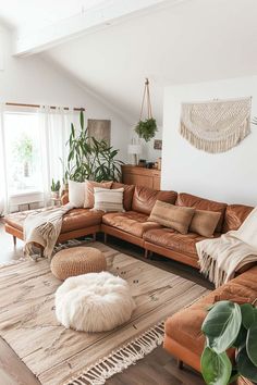 Modern boho living room with midcentury modern sectional sofa Living Room Design Boho, Boho Living Room Inspiration, Modern Boho Living Room, Interior Design Per La Casa, Living Room Decor Inspiration, Boho Living Room Decor, Neutral Living Room, Chic Living Room